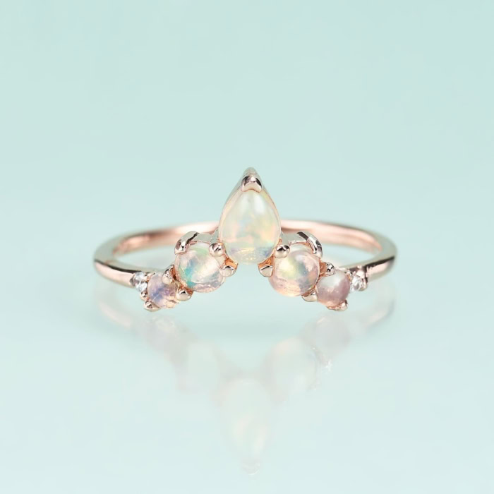 Ring Rosegold mit 5 Mondstein