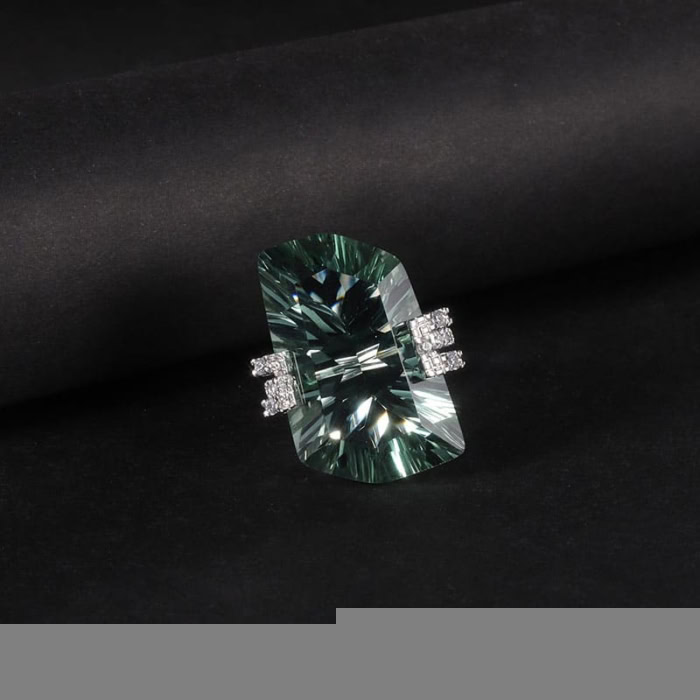 Solitär Ring mit Grüner Amethyst