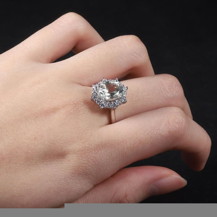 Oval Engagement Ring mit Grüner Amethyst