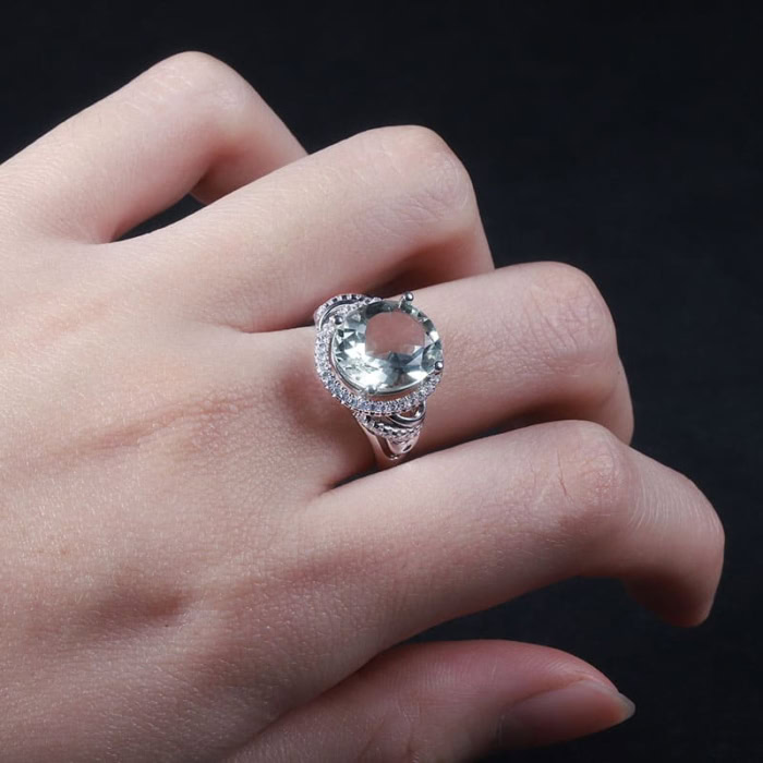 Verlobungs Ring mit Grüner Amethys