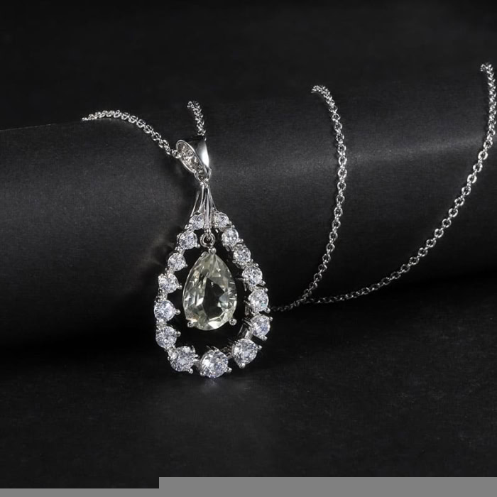 Kette Damen mit Grüner Amethys und Zirkonia