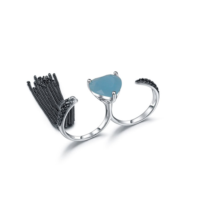 Quaste Ring mit Chalcedony