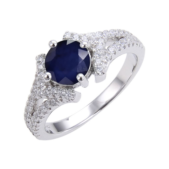 Extravagante Ring mit Saphir