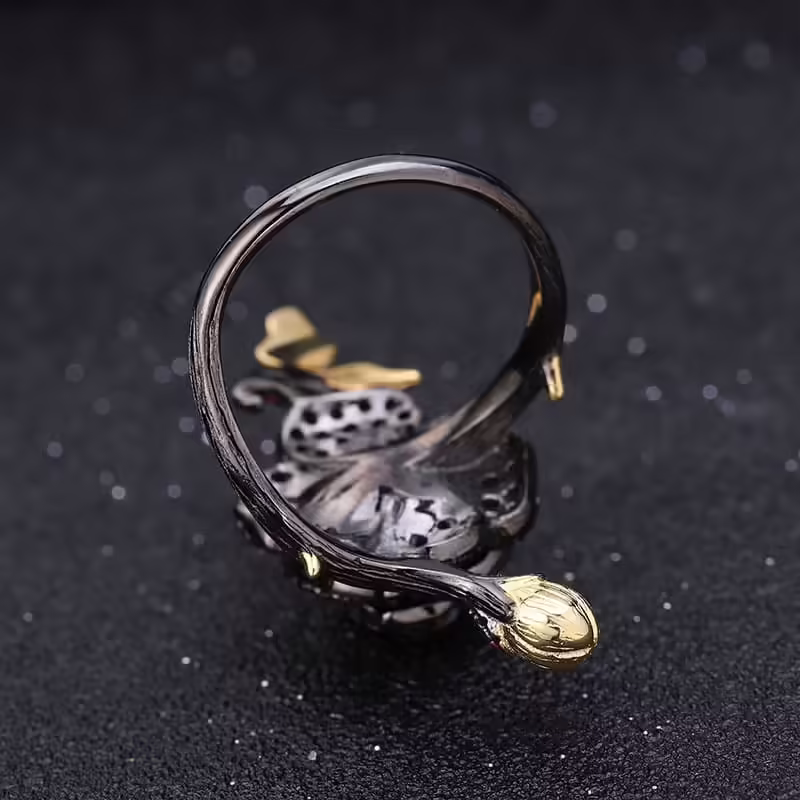 Blumen Ring mit Rosengranat