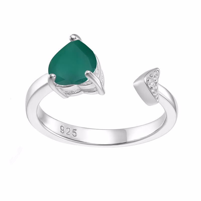 Herzförmiger Edelstein Ring