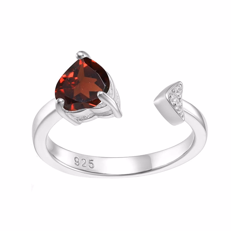 Herzförmiger Edelstein Ring