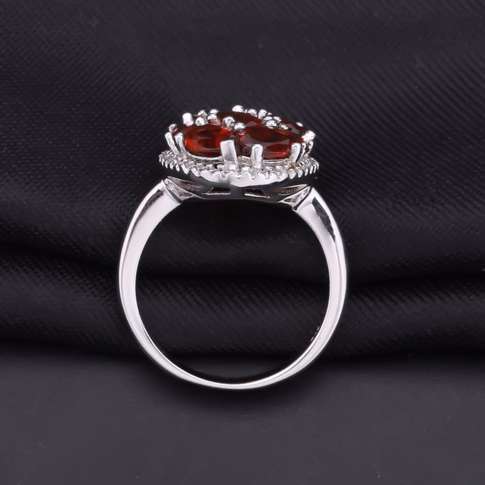 Silber Extravagante Ring mit Granat