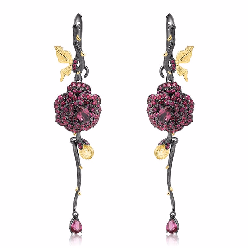 Lange Ohrringe mit Rosengranat