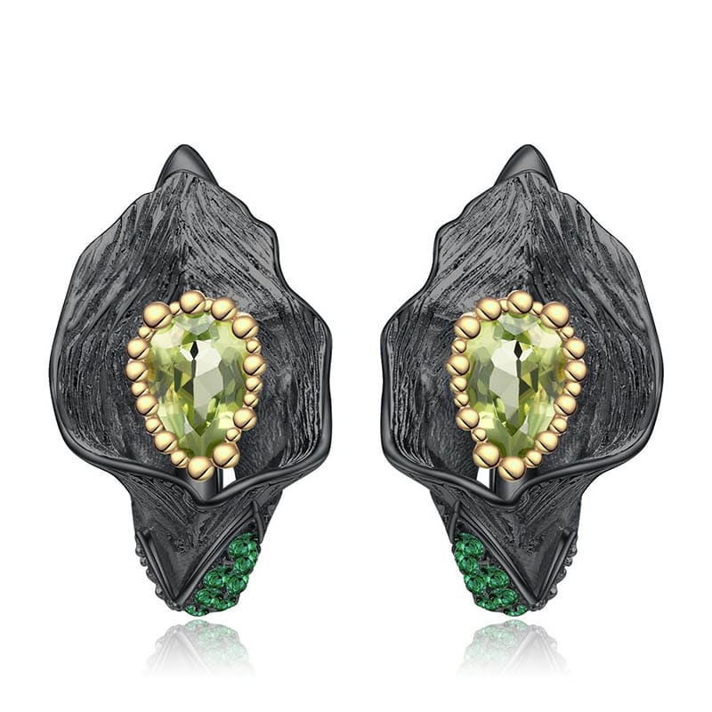 Schwarze Ohrringe mit Peridot