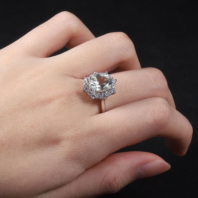 Oval Engagement Ring mit Grüner Amethyst