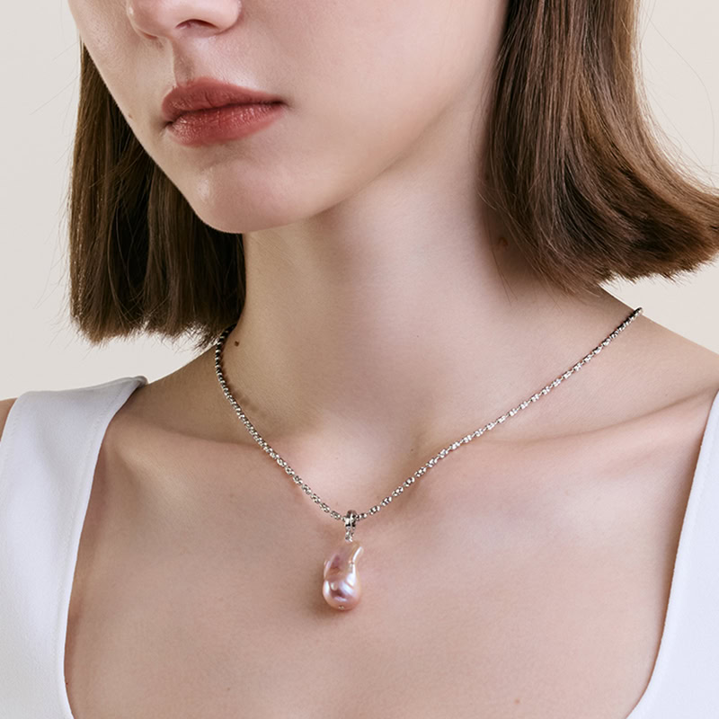 Damen Kette mit Barockperlen Anhänger
