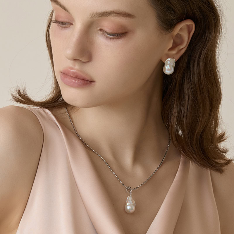 Damen Kette mit Barockperlen Anhänger