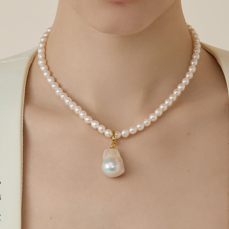 Perlen Kette mit BarockPerlen Anhänger