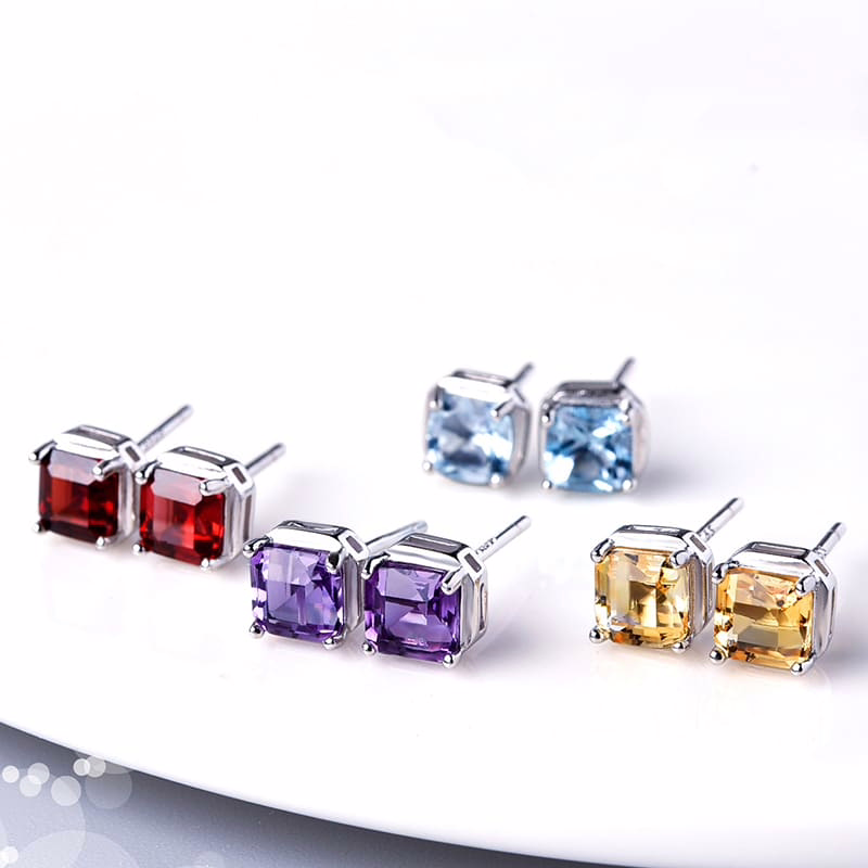 Quadrat Silberne Ohrstecker mit Edelsteinen