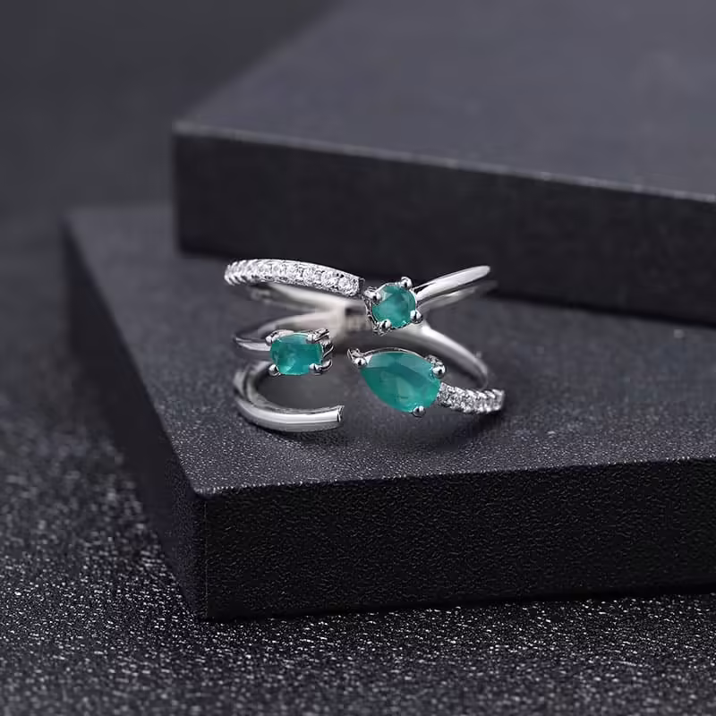 Trinity Ring mit Grün Achat