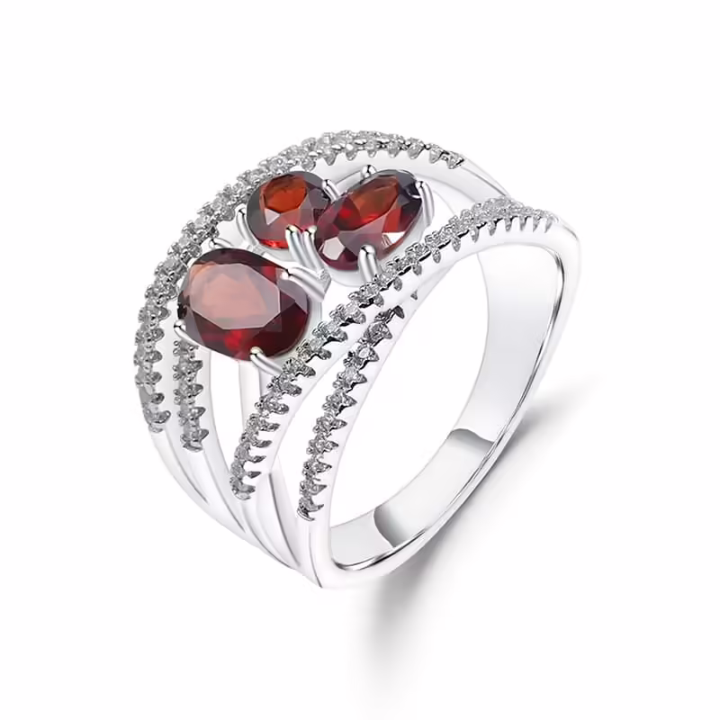 Ring Damen mit 3 Granat